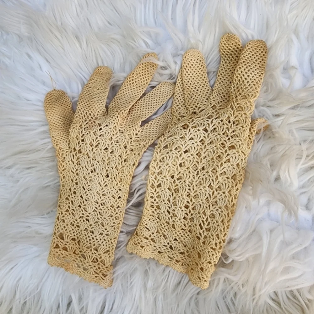 Vintage Cream Crochet Gloves Size 7 Openwork Lace Bridal Tea Party Cottagecore M